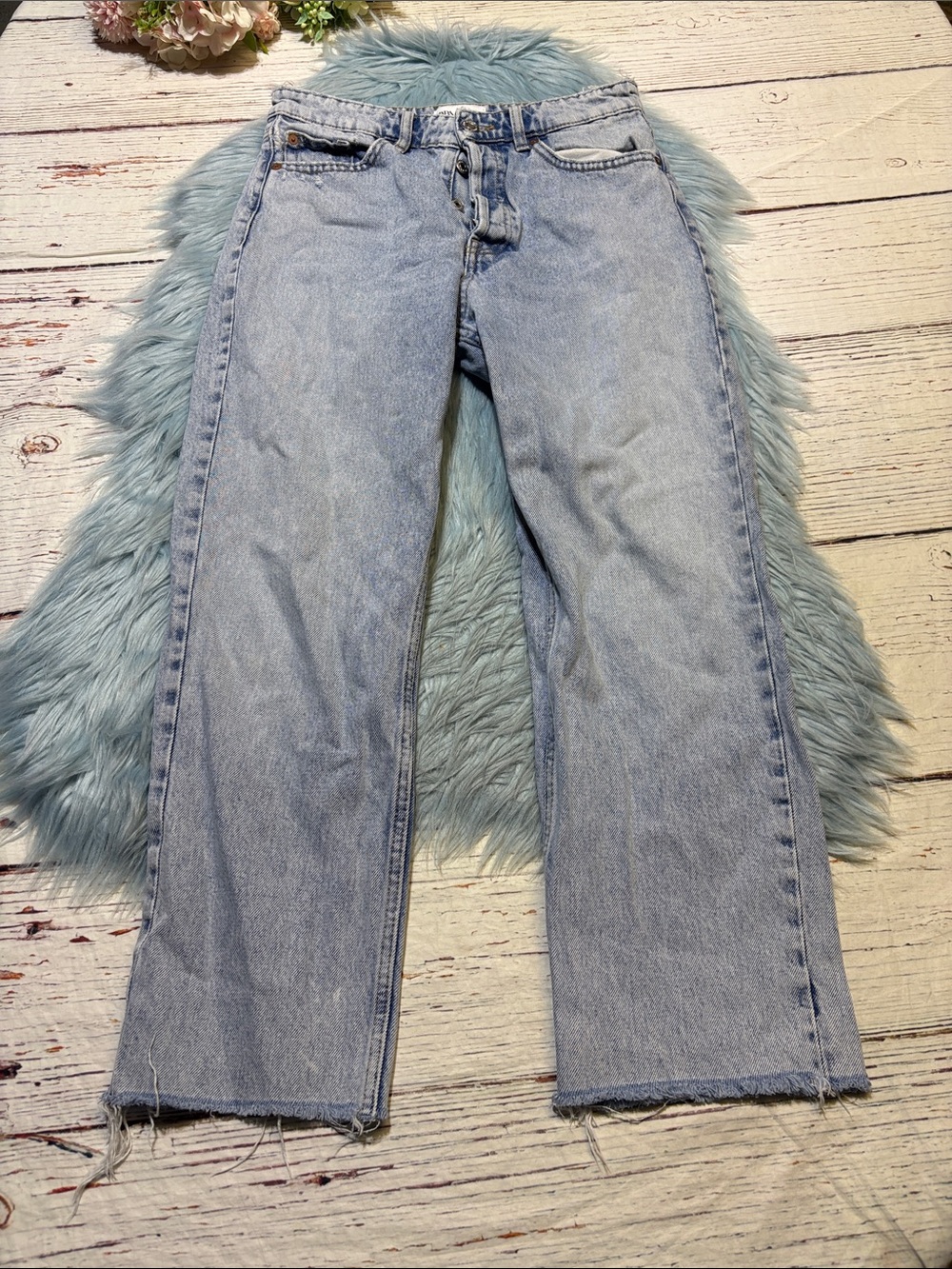 Zara Light Blue Straight Leg Button Fly Jeans sz 6